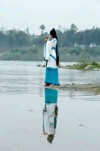 欧预赛实况：球员风采各异展现实力